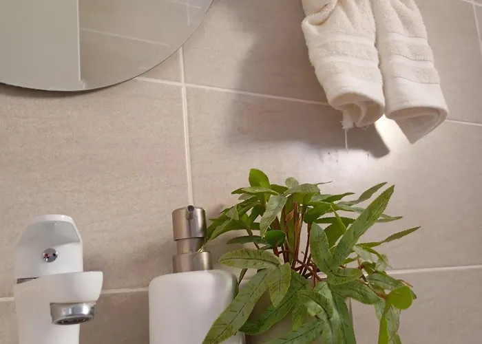 Lara Sea View 公寓 *