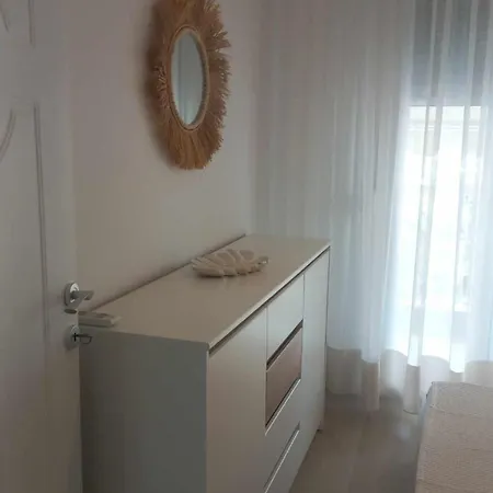 Apartment Lara Sea View *