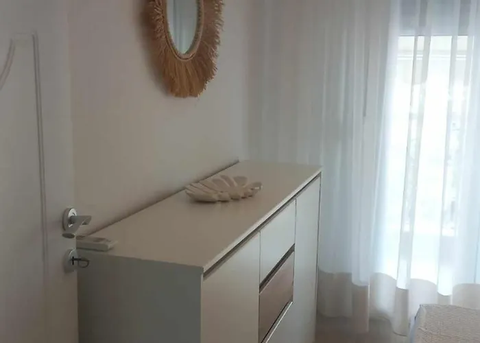 Apartment Lara Sea View *