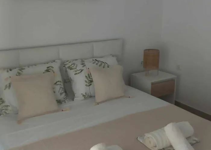 Apartment Lara Sea View *